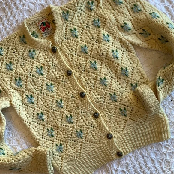 Vintage Original Lanz Salzburg Knit Child’s Floral Embroidered Cardigan - Picture 14 of 16